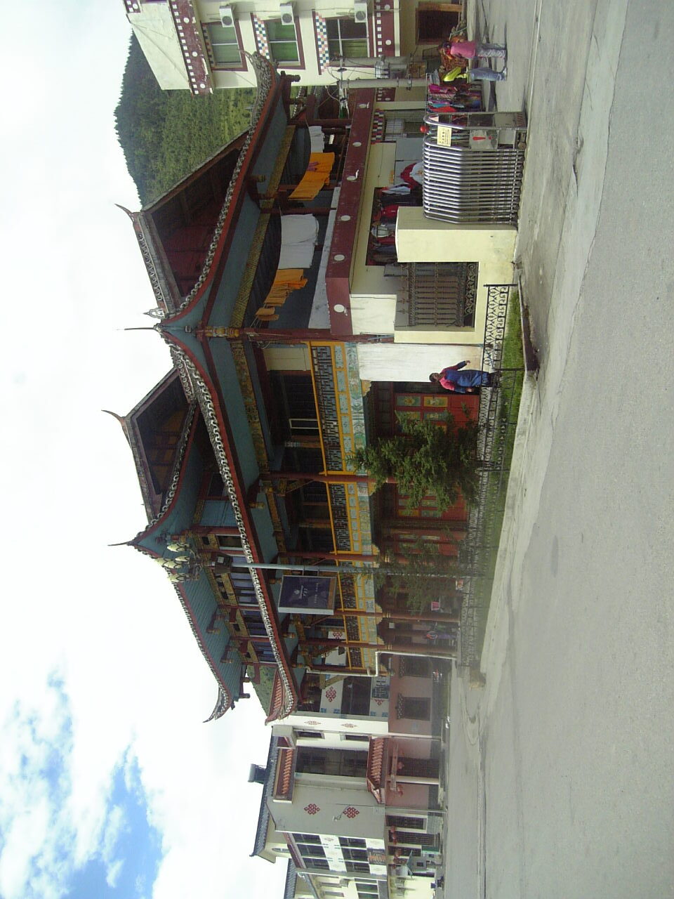 四川省アバ・チベット族チャン族自治州 中国まるごと百科事典